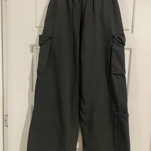 Zara Dark Green Cargo Sweat Pants - worn once. Wide leg